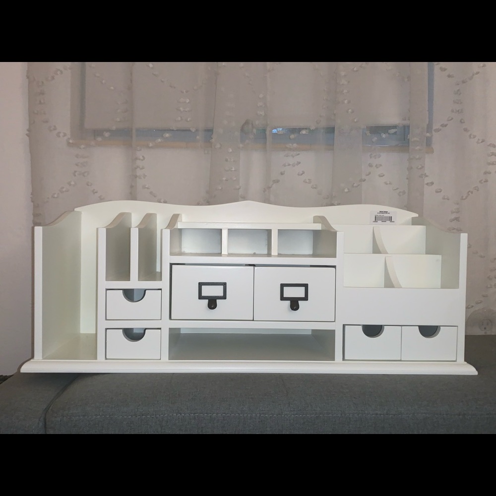 NEW Desk organizer in white